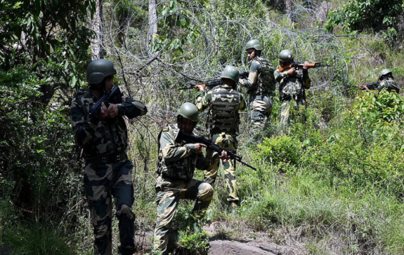 Forces thwart infiltration along LoC in Uri